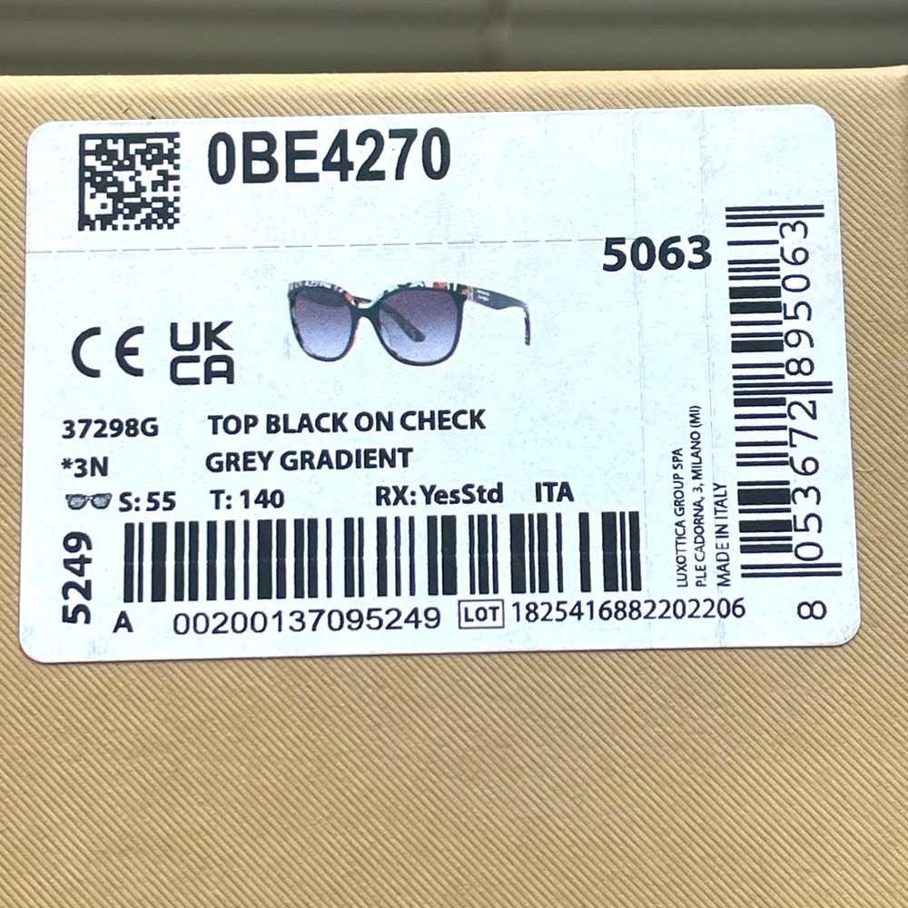 NWT Burberry Sunglasses - Picture 12 of 13